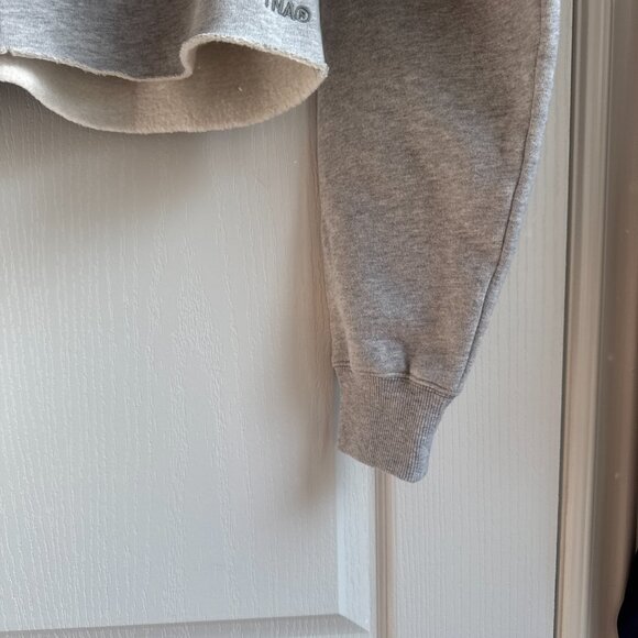 BNWT TNA SweatFleece Cozy Fleece Cropped Sweater - Picture 8 of 12